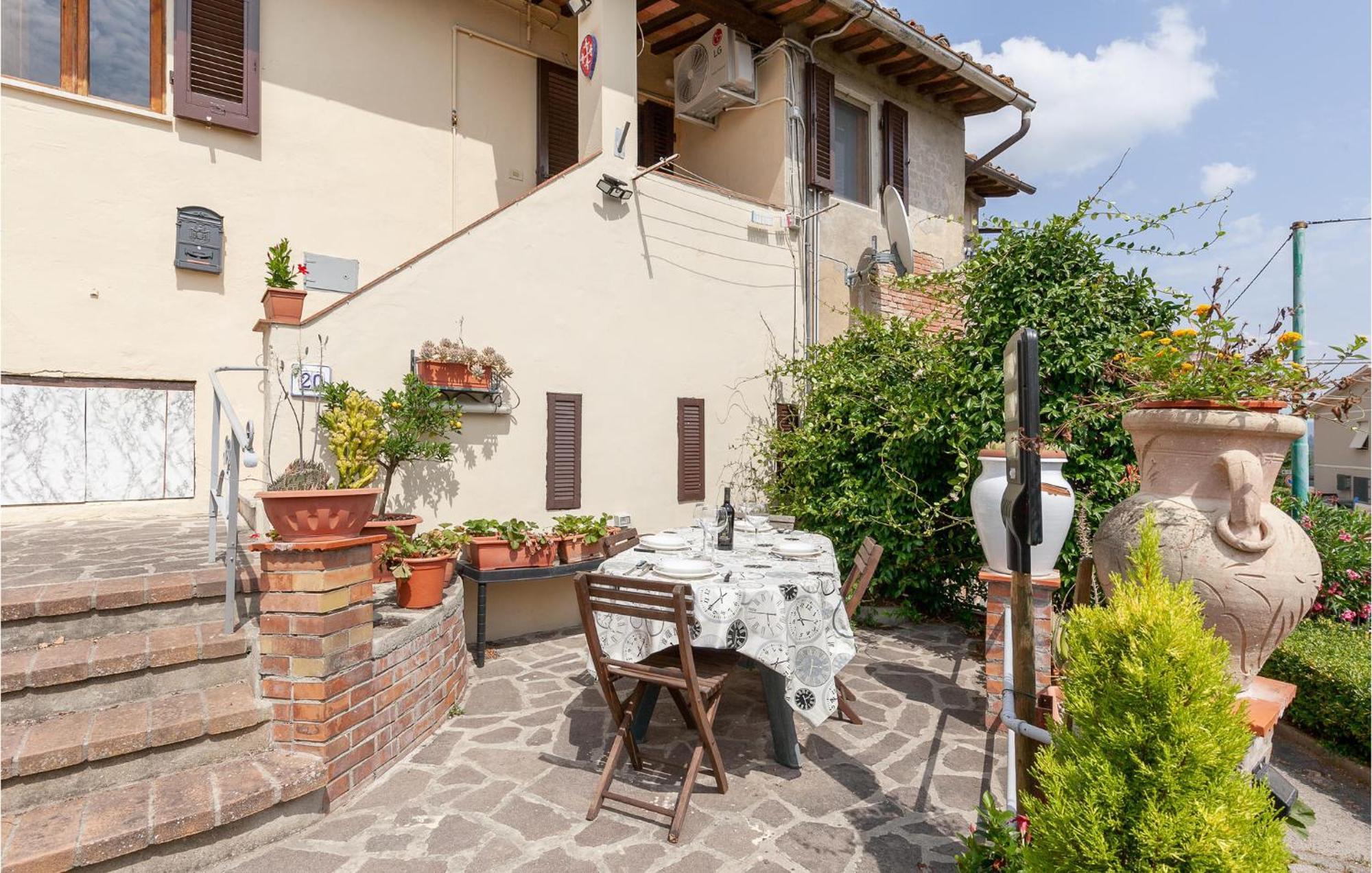 Awesome Home In Montefoscoli With Wifi Eksteriør billede
